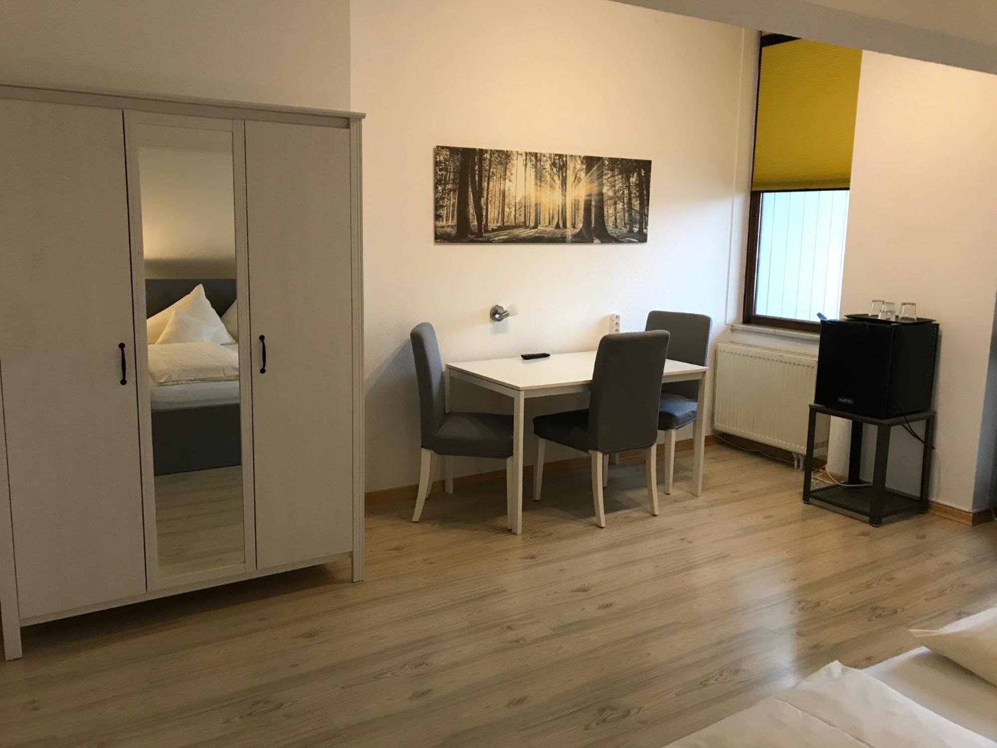 Abendruhe Hotel - Kontaktloser Check In Oberhaching Bagian luar foto