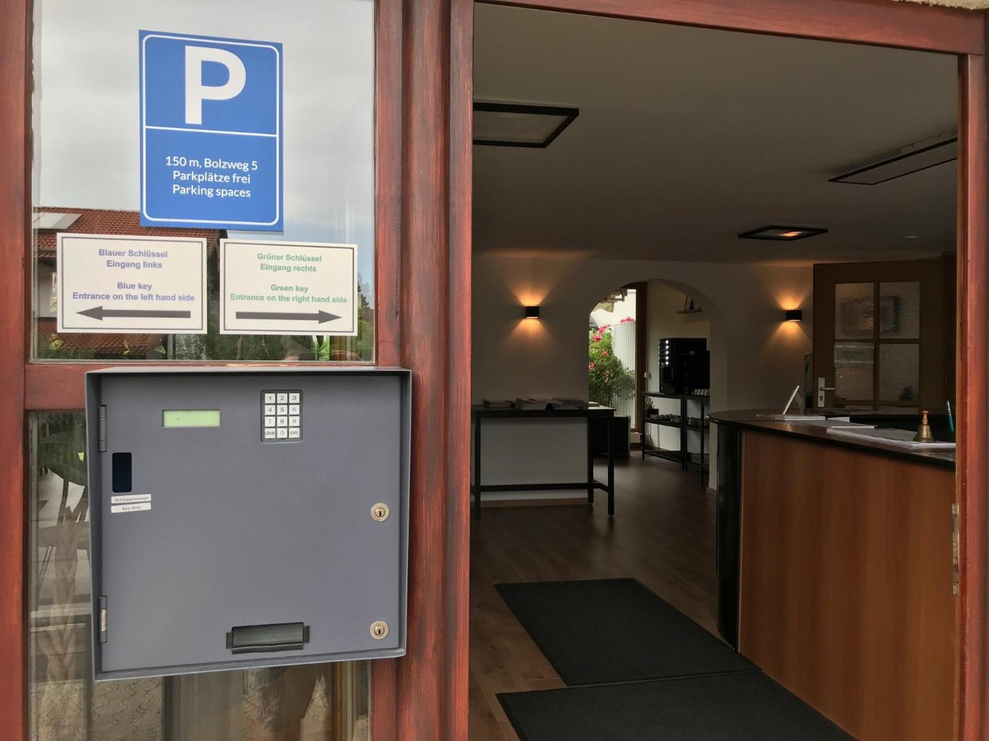 Abendruhe Hotel - Kontaktloser Check In Oberhaching Bagian luar foto